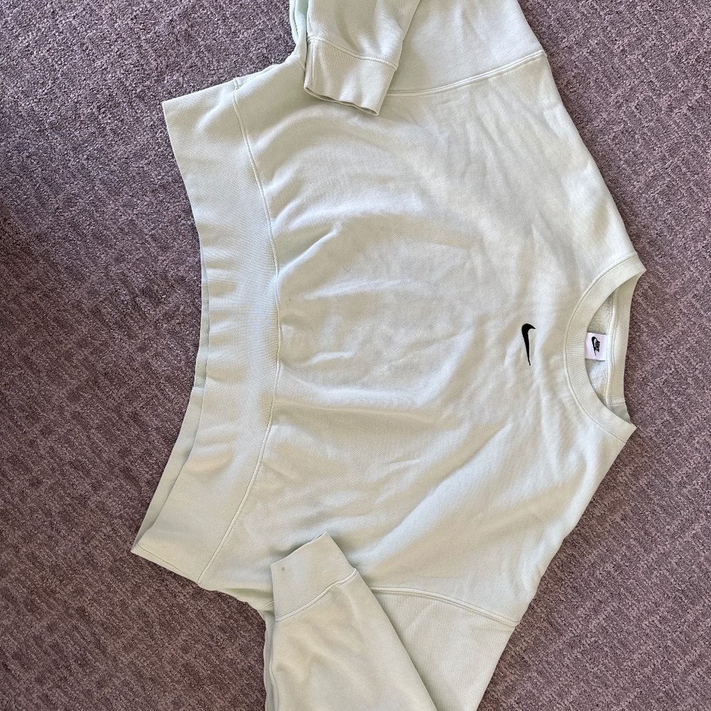 Nike sweatshirt